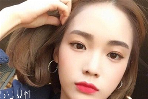 短頭發(fā)染什么顏色好看洋氣顯白？短發(fā)這樣弄好看又大方