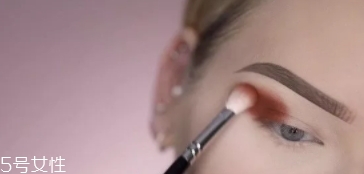 huda beauty沙漠盤怎么畫？油管大神一步步示范