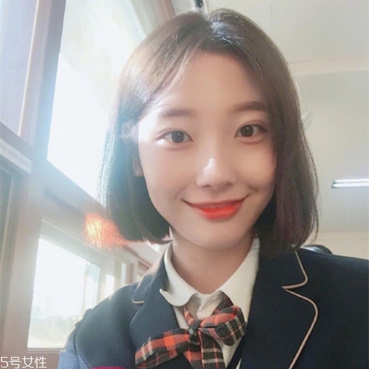 女生發(fā)質(zhì)軟適合什么發(fā)型？胖圓臉顯瘦發(fā)型參考