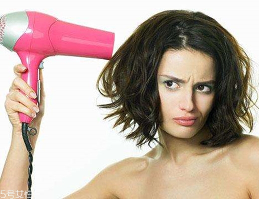 女生發(fā)質(zhì)軟適合什么發(fā)型？胖圓臉顯瘦發(fā)型參考