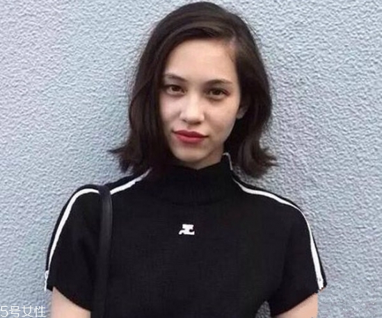 齊肩發(fā)怎么燙好看？女生發(fā)型設計與臉形搭配