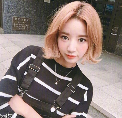 短發(fā)適合扎什么發(fā)型？剪短發(fā)這么好看