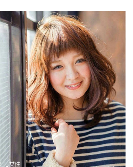 齊劉海適合什么卷發(fā)？如何選擇適合自己的發(fā)型