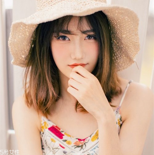 齊肩發(fā)怎么燙好看？女生發(fā)型設計與臉形搭配