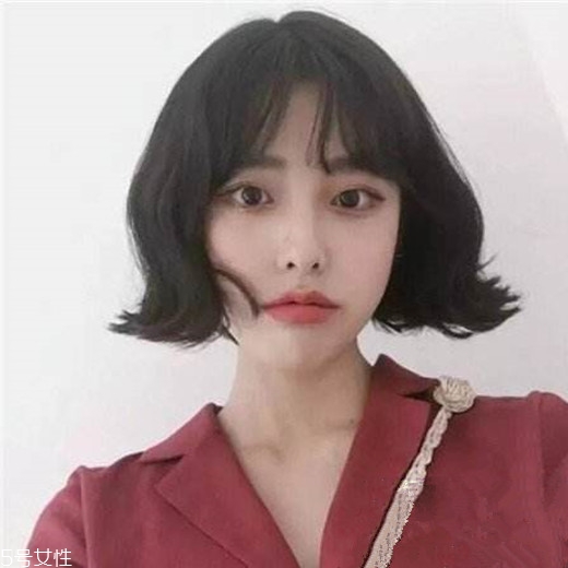 齊肩發(fā)怎么燙好看？女生發(fā)型設計與臉形搭配