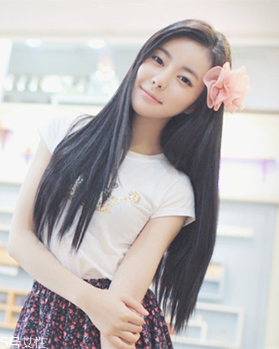小個(gè)子女生適合什么發(fā)型？蓬松隨意效果