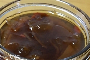 冰糖雪梨膏孕婦能吃嗎？孕婦吃冰糖雪梨膏適量最好