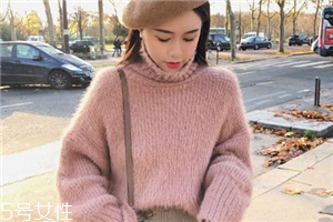 毛衣和衛(wèi)衣哪個(gè)暖和？衛(wèi)衣要更加擋風(fēng)