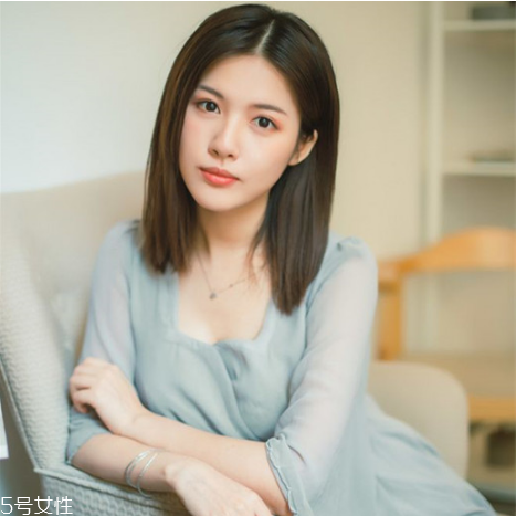 齊肩直發(fā)染什么顏色好看？簡(jiǎn)單好看的齊肩發(fā)扎法