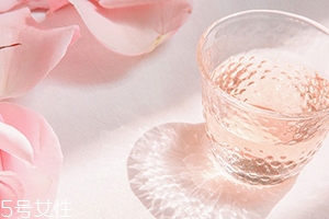 且聽風吟玫瑰酒好喝嗎？哪里買？