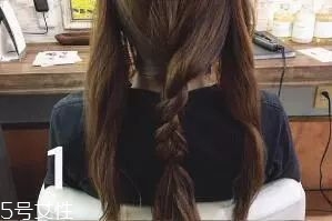 女生冬天長發(fā)怎么編好看？長發(fā)妹紙才懂得的痛
