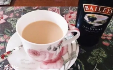 baileys是什么酒？大名鼎鼎的百利甜酒