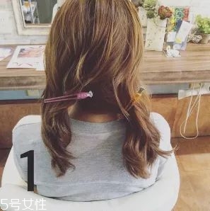 女生冬天長發(fā)怎么編好看？長發(fā)妹紙才懂得的痛