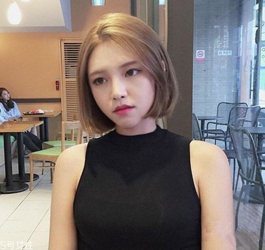 小個(gè)子女生適合什么發(fā)型？蓬松隨意效果