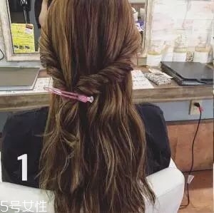 女生冬天長發(fā)怎么編好看？長發(fā)妹紙才懂得的痛