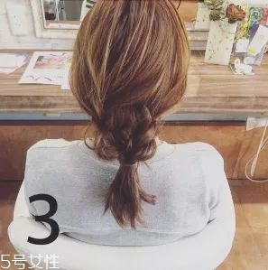 女生冬天長發(fā)怎么編好看？長發(fā)妹紙才懂得的痛
