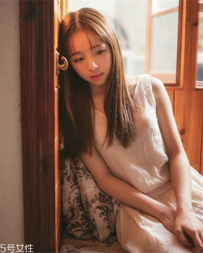 小個(gè)子女生適合什么發(fā)型？蓬松隨意效果