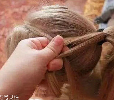 小女孩扎什么頭發(fā)好看？小公主發(fā)型大全