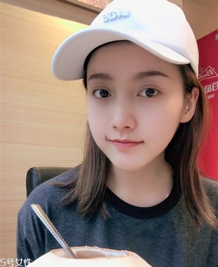 齊肩直發(fā)染什么顏色好看？簡(jiǎn)單好看的齊肩發(fā)扎法