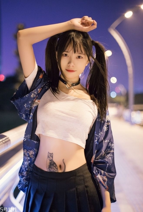 2018冬天流行什么發(fā)色？簡(jiǎn)單漂亮的披肩發(fā)