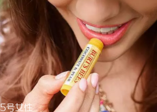 怎樣區(qū)分劣質(zhì)口紅？沒有備案千萬不要用