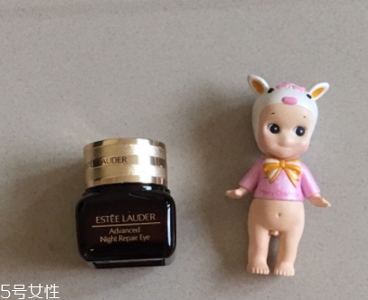 雅詩(shī)蘭黛和雪花秀眼霜哪個(gè)好？
