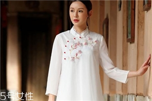 中國(guó)風(fēng)衣服怎么搭配？帶你演繹傳統(tǒng)之美
