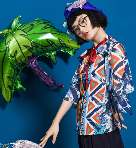 中國(guó)風(fēng)衣服怎么搭配？帶你演繹傳統(tǒng)之美