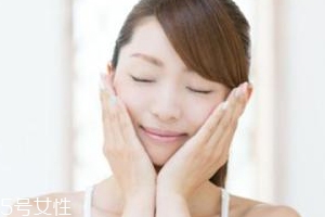 換季護(hù)膚品怎么處理？換護(hù)膚品不等于換品牌