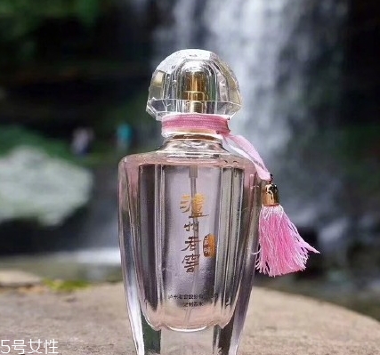 瀘州老窖香水什么味道？香調(diào)類似紀(jì)梵希