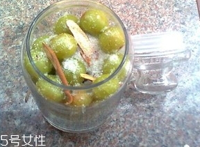 余甘子怎么吃？腌制風(fēng)味最佳