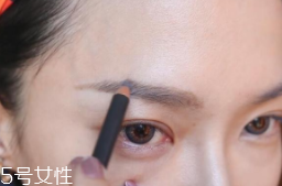 眉毛畫(huà)壞了怎么補(bǔ)救？12種拯救方法都在這里了
