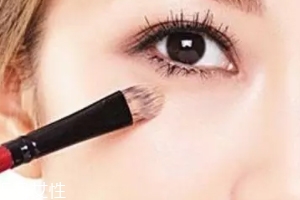 怎么遮瑕雀斑效果最好？雀斑遮瑕少不了遮瑕筆