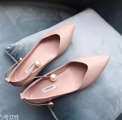 casadei是哪個(gè)國家的牌子？在最美的時(shí)光你需要一雙好鞋