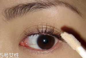 紫色眼影怎么畫好看？淡紫色超有女人味