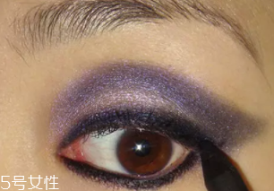 紫色眼影怎么畫好看？淡紫色超有女人味