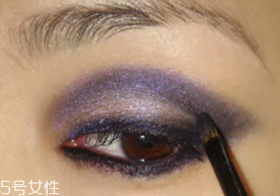 紫色眼影怎么畫好看？淡紫色超有女人味