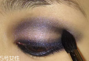 紫色眼影怎么畫好看？淡紫色超有女人味