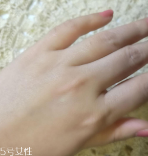 Florena護(hù)手霜怎么樣？滋潤(rùn)美白打造纖纖玉手