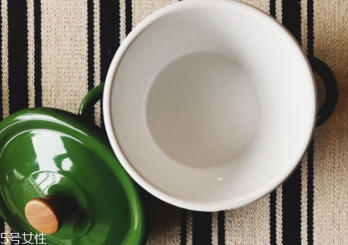 琺瑯鍋可以煲湯嗎？讓喝湯變得有逼格