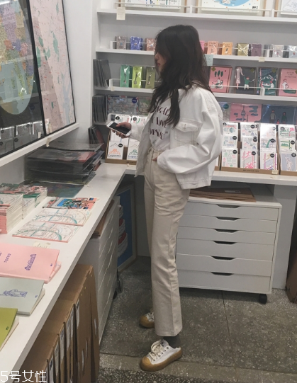 小個(gè)子穿九分褲好嗎？顯瘦顯高全靠它