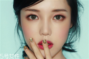 pony新年妝怎么畫(huà)？清新自然的新年妝