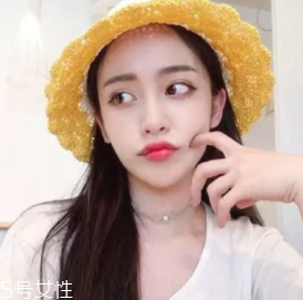 什么女孩適合不留劉海？圓臉妹子掀起劉海更適合你