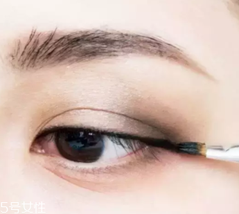 過年涂什么口紅？這些唇色讓親屬夸你好看