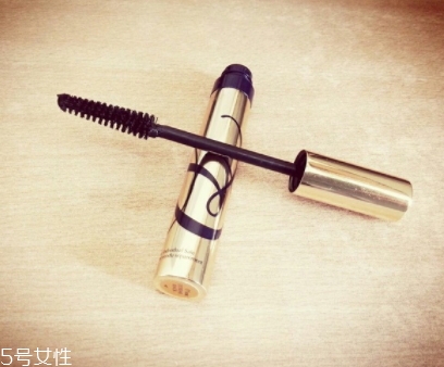 雅詩(shī)蘭黛睫毛膏有幾款？哪款好用？