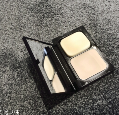 雅詩(shī)蘭黛粉餅?zāi)目詈?？補(bǔ)妝定妝的神器