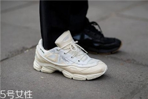 運(yùn)動(dòng)鞋一定要穿襪子嗎？最好是穿上襪子