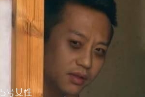 黑眼圈用什么眼霜好？多效護(hù)理型眼霜是首選