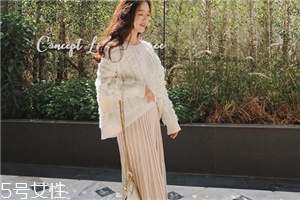 毛衣搭配什么裙子好看？優(yōu)雅迷人過新年