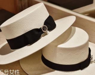 戴什么帽子顯臉小？寬檐帽讓臉看起來小
